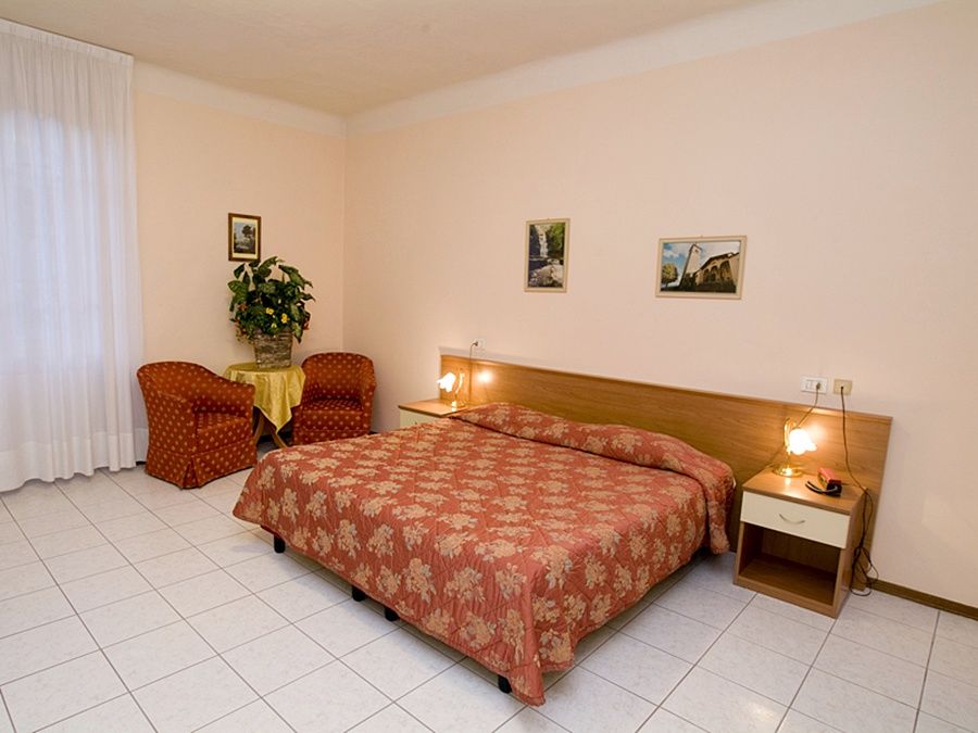 Hotel Roma Porretta Terme Zimmer foto